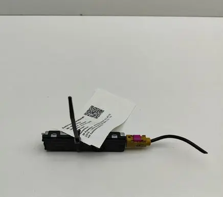 Mercedes-Benz SLC R172 Aerial antenna amplifier A2319052200