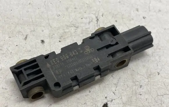 Audi A4 S4 B8 8K Airbag deployment crash/impact sensor 8E0959643B