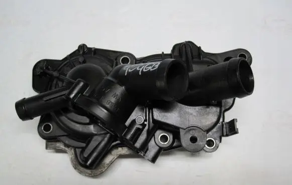 Volkswagen Golf VII Water pump 04E121042L