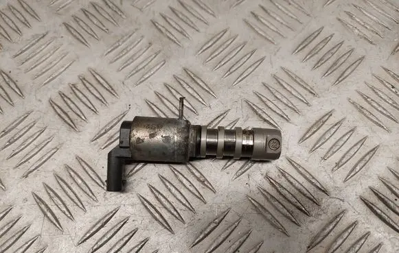 Audi A8 S8 D4 4H Camshaft vanos timing valve 06E257N