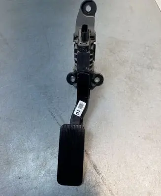 KIA Stonic Accelerator throttle pedal 32700