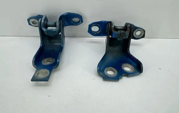Suzuki Ignis Front door hinge set 