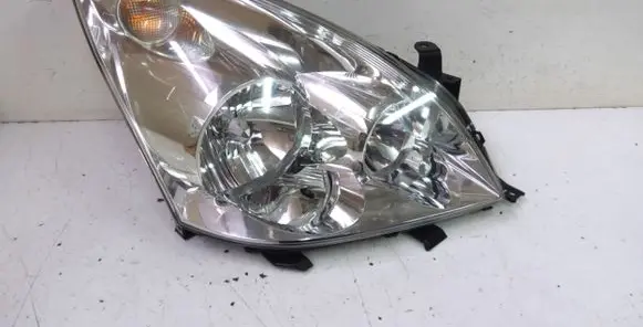 Toyota Corolla Verso AR10 Headlight/headlamp 0683