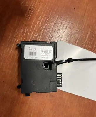 Volkswagen Golf V Steering angle sensor 1K0959654 00203500