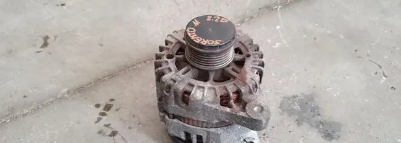 KIA Sorento Generator/alternator 373002F100