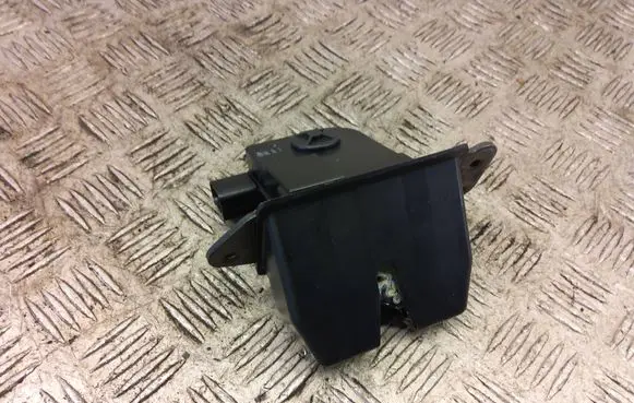 Hyundai i40 Loading door lock 