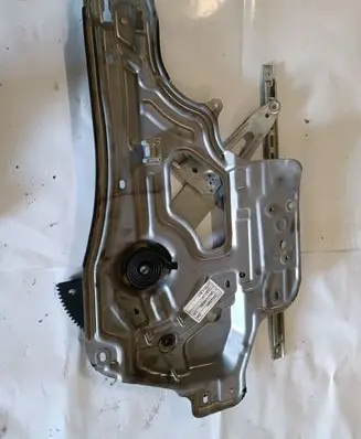 Hyundai Santa Fe Front window lifting mechanism without motor 8247026050