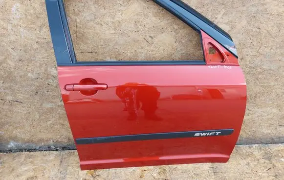 Suzuki Swift I Front door