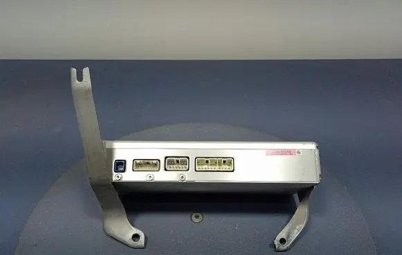 Cadillac SRX Aerial antenna amplifier 862800E010