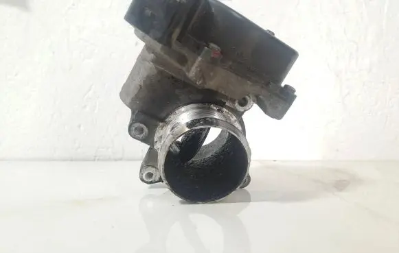Volkswagen Golf VI Throttle valve 03L128063L 281017602