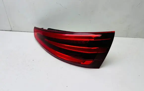 Audi Q3 8U Tailgate rear/tail lights 8U0945094H