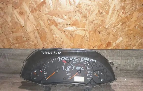 Ford Focus Speedometer (instrument cluster) 98AP10841BC