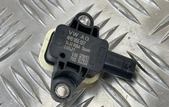 Skoda Fabia Mk3 (NJ) Airbag deployment crash/impact sensor 4H0955557