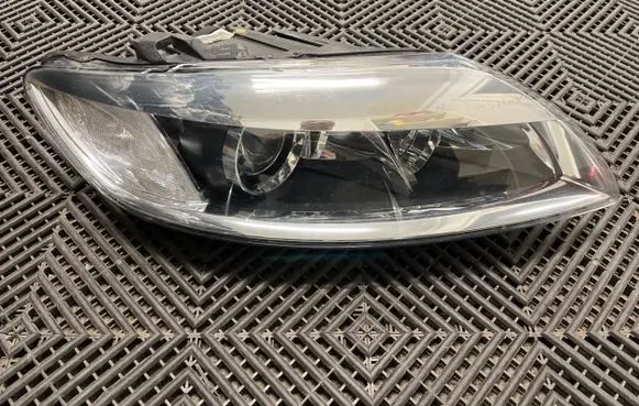 Audi Q7 4L Headlight/headlamp 4L0941030B