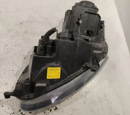 Volkswagen Golf V Headlight/headlamp 0301212272