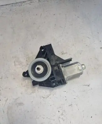 Volvo V70 Rear door window regulator motor 966265102