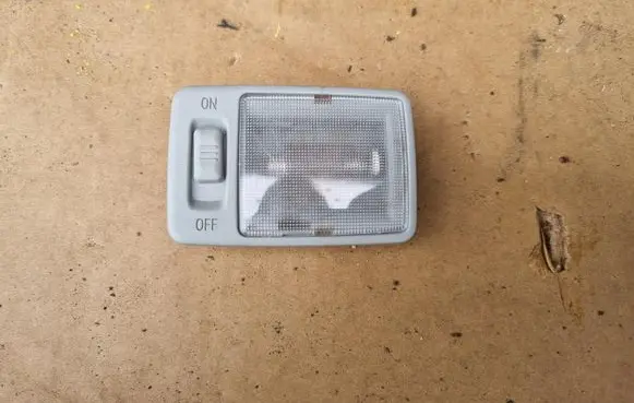 Toyota Auris E180 Headlining lighting console trim 
