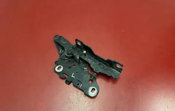 BMW X3 G01 Engine bonnet/hood hinges 7397499
