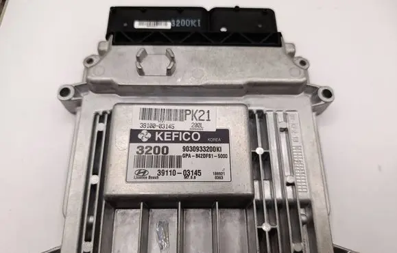 Hyundai i10 Engine control unit/module 3910003145 9030933200KI 3911003145