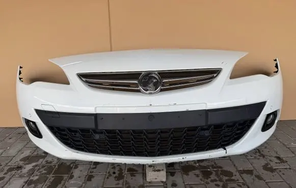 Opel Astra J Front bumper 13264551