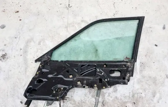 Audi 80 90 S2 B4 Front door window/glass frame 
