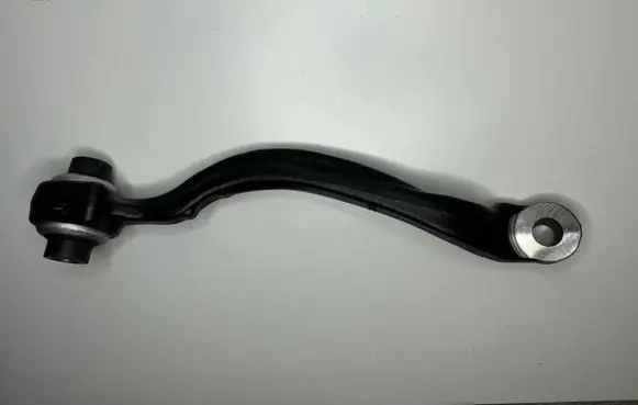 Mercedes-Benz CLS C218 X218 Front lower control arm/wishbone A2183307300 G5861 6152281F