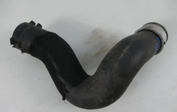 Audi Q7 4L Intercooler hose/pipe 7L6145738A