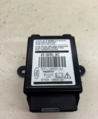 Ford Mondeo MK IV Light module LCM 7S7113K031AJ