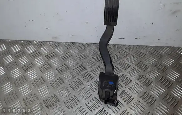 Citroen C4 I Accelerator throttle pedal F00C3E2045
