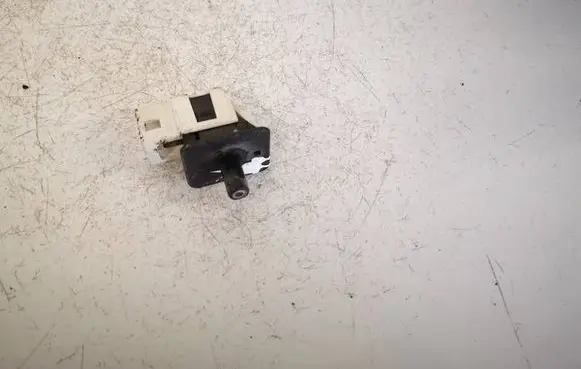 Mercedes-Benz E W211 Front door sensor 2028209410