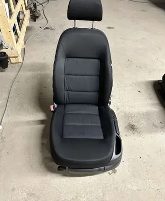 Skoda Octavia Mk2 (1Z) Front driver seat 