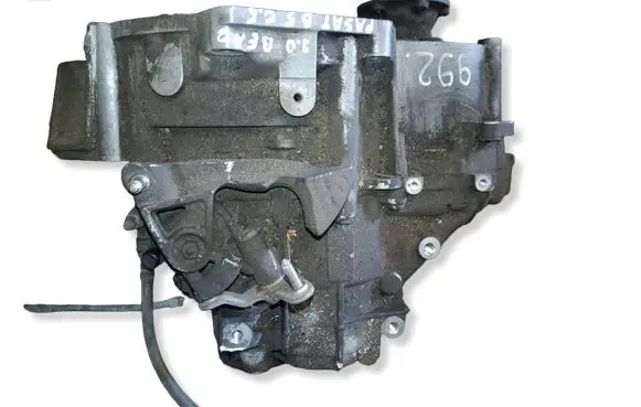 Volkswagen PASSAT B6 Manual 5 speed gearbox 