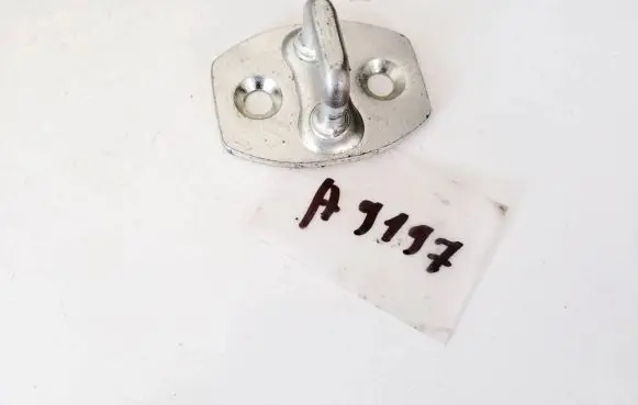 Toyota Yaris Front door lock loop/hook striker 