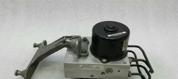 Mercedes-Benz SLK R171 ABS Pump A0044316212
