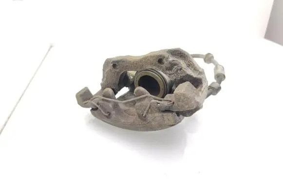 Volvo V40 Front brake caliper