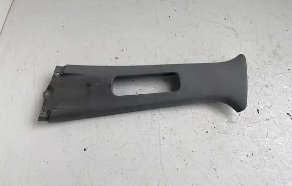 Toyota Avensis T220 (B) pillar trim (top)