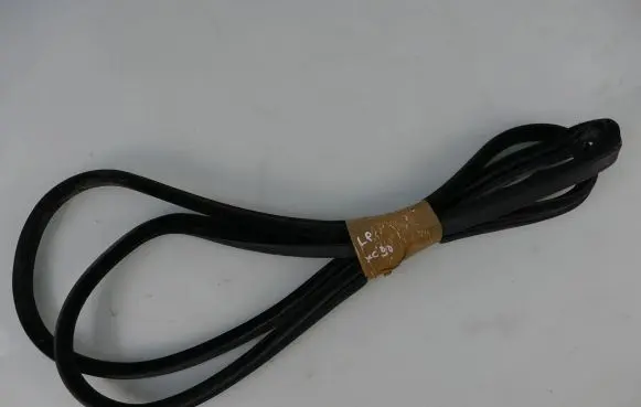 Volvo XC90 Front door rubber seal