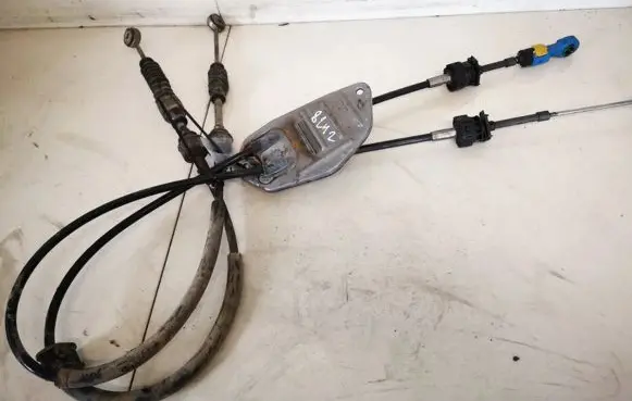Gear shift cable linkage