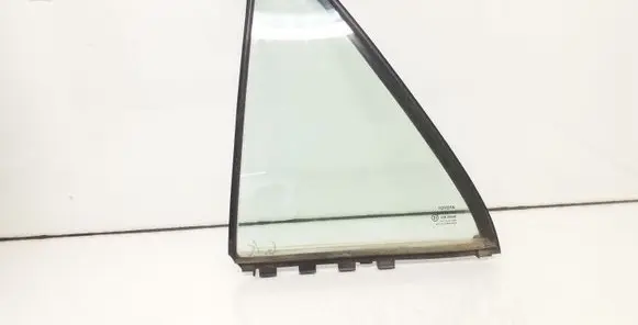 Toyota Avensis T250 Rear vent window glass 