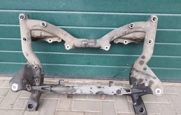Mercedes-Benz C W204 Front subframe