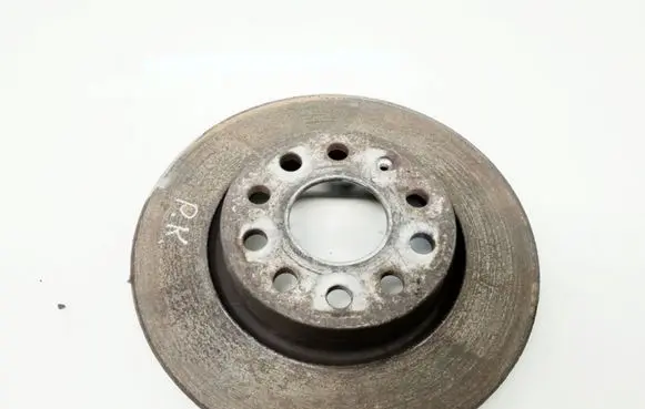 Volkswagen Golf V Front brake disc