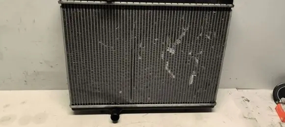 Citroen C4 I Coolant radiator