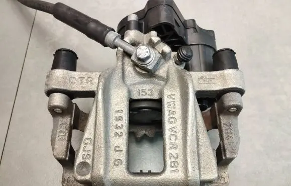 Skoda Octavia Mk4 Rear brake caliper 5R3615405A
