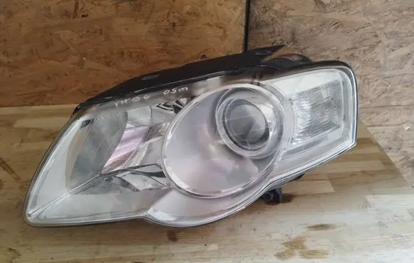 Volkswagen PASSAT B6 Headlight/headlamp 3C0941005M 89312170