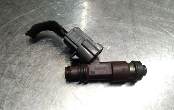 Subaru Outback Fuel injector 010043027 4JN3
