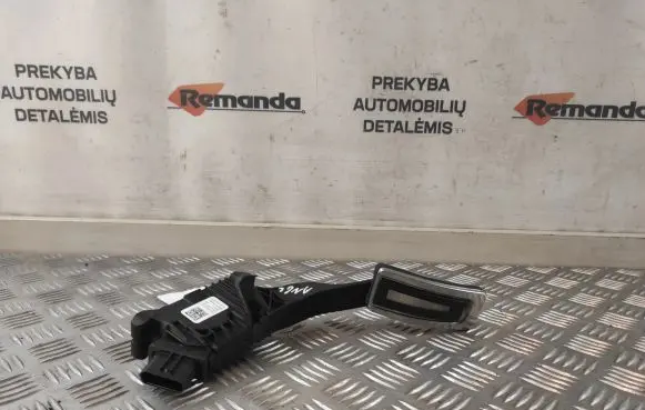 Volkswagen Golf VII Accelerator throttle pedal 5Q2723503