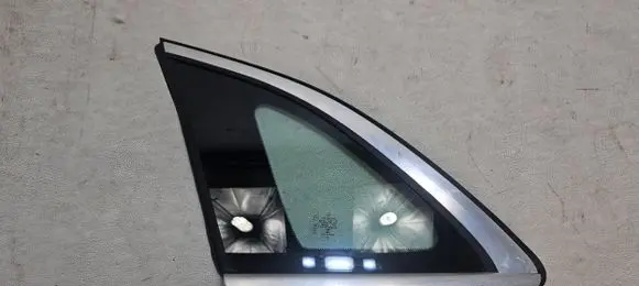 Mercedes-Benz EQE x294 Rear side window