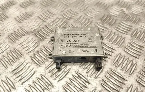Mercedes-Benz E W211 Bluetooth antenna 2118200885