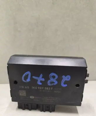 Volkswagen PASSAT CC Tow bar trailer control unit/module 1K0907383F