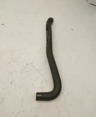 Mercedes-Benz CLS C218 X218 Engine coolant pipe/hose A2128300696